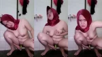 Dedek Hijab Cobain Colmek Pake Timun